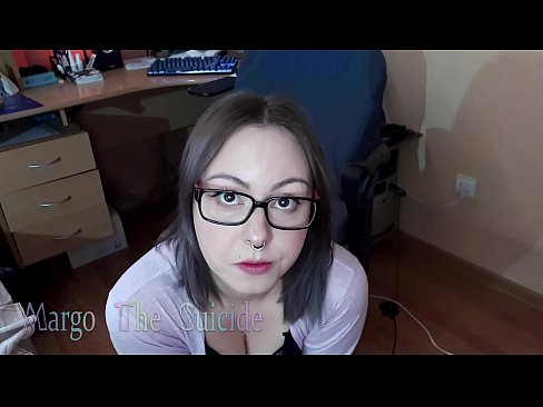 ❤️ Сексуальна дівчина в окулярах глибоко відсмоктує дилдо на камеру Якісний секс на uk.libporno.ru ☑